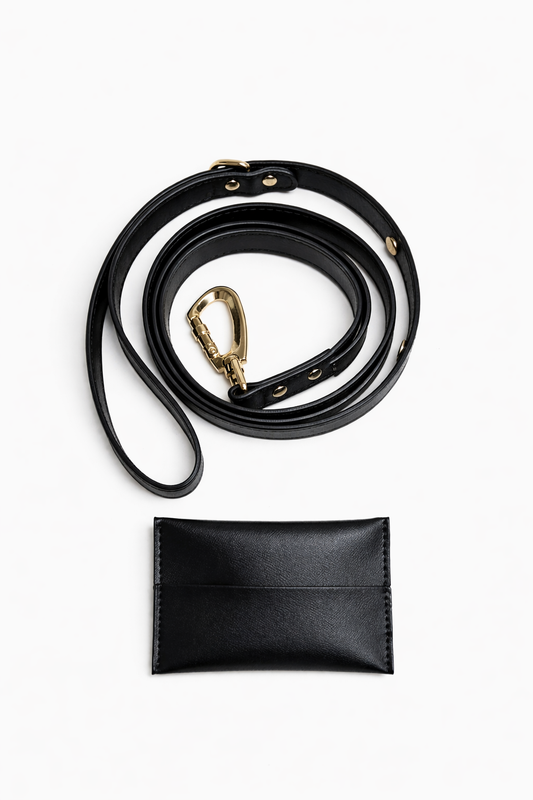 Guinzaglio per cane in pelle Pavora nero con porta sacchetti