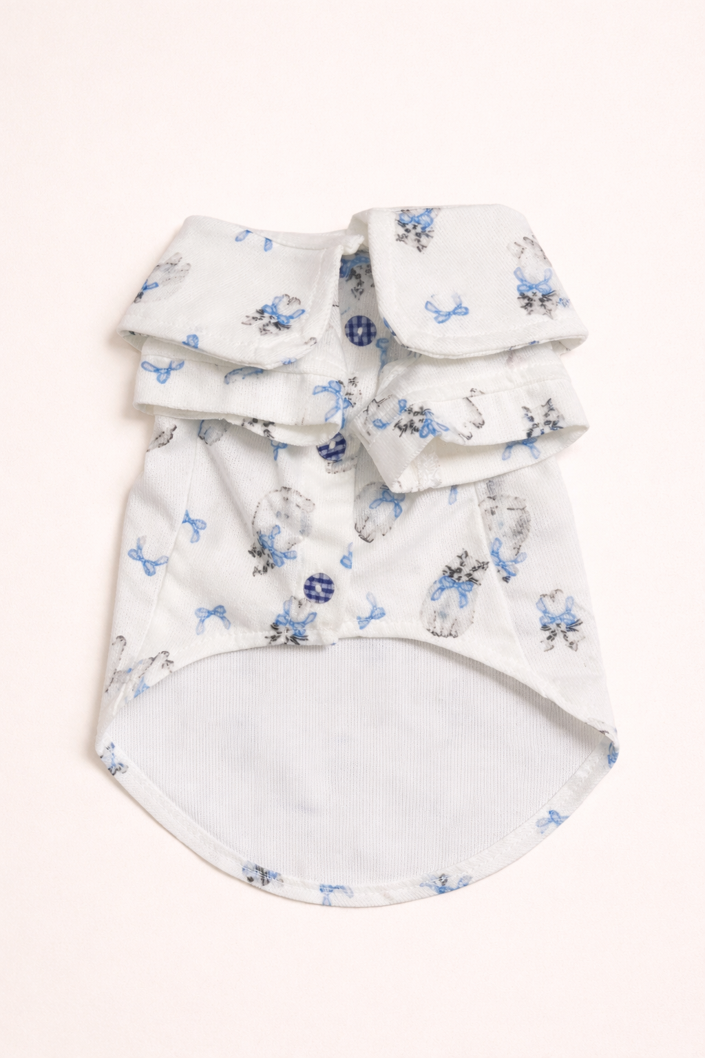 Vista posteriore della camicia per cane Dolce Fiocco azzurra